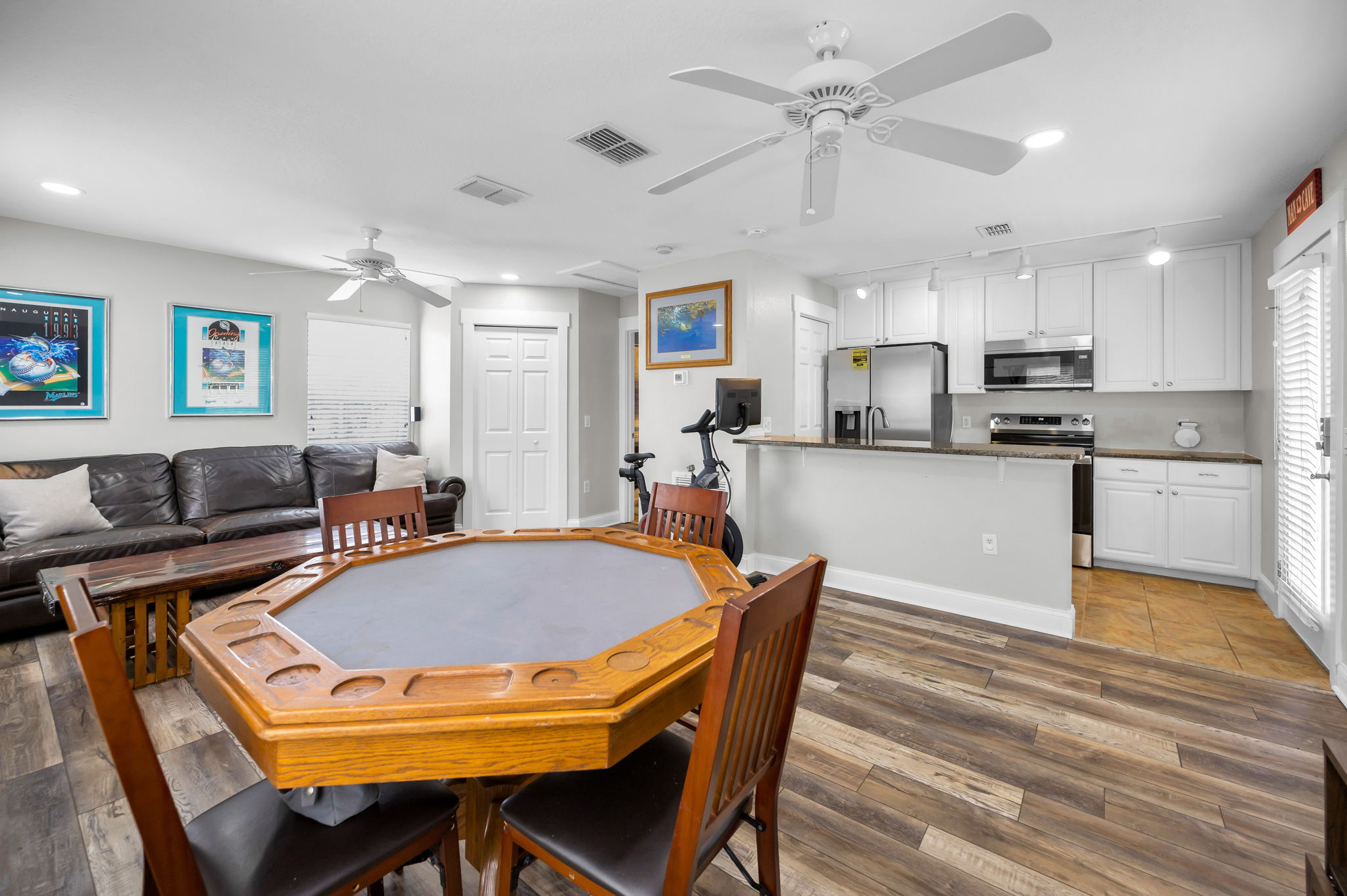 Guest Quarters16