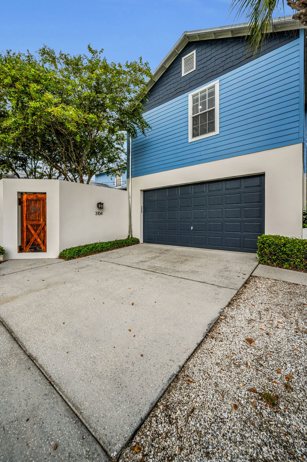 Rear Exterior2