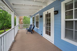 Upper Level Balcony5
