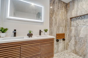 Berkshire Manor Dr-023