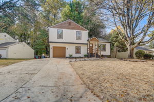 Berkshire Manor Dr-002