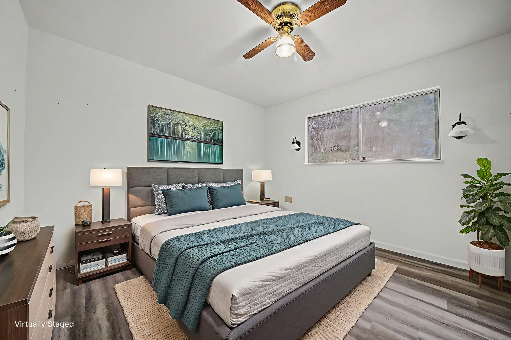 DSC04107 virtually staged.jpeg