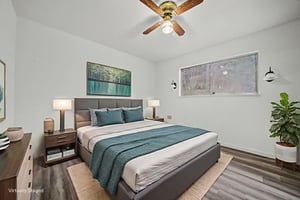 DSC04107 virtually staged.jpeg