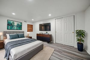 DSC04137 virtually staged.jpeg