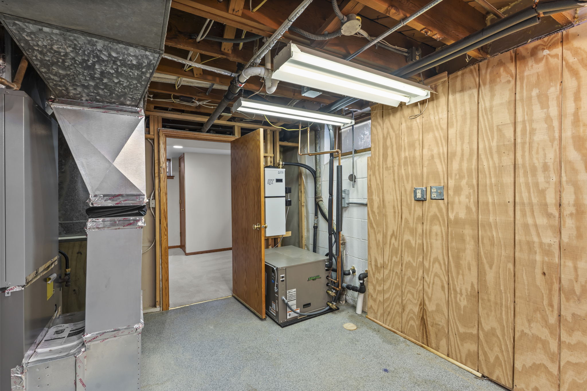 Geothermal split HVAC ('23) & Water Heater ('22)