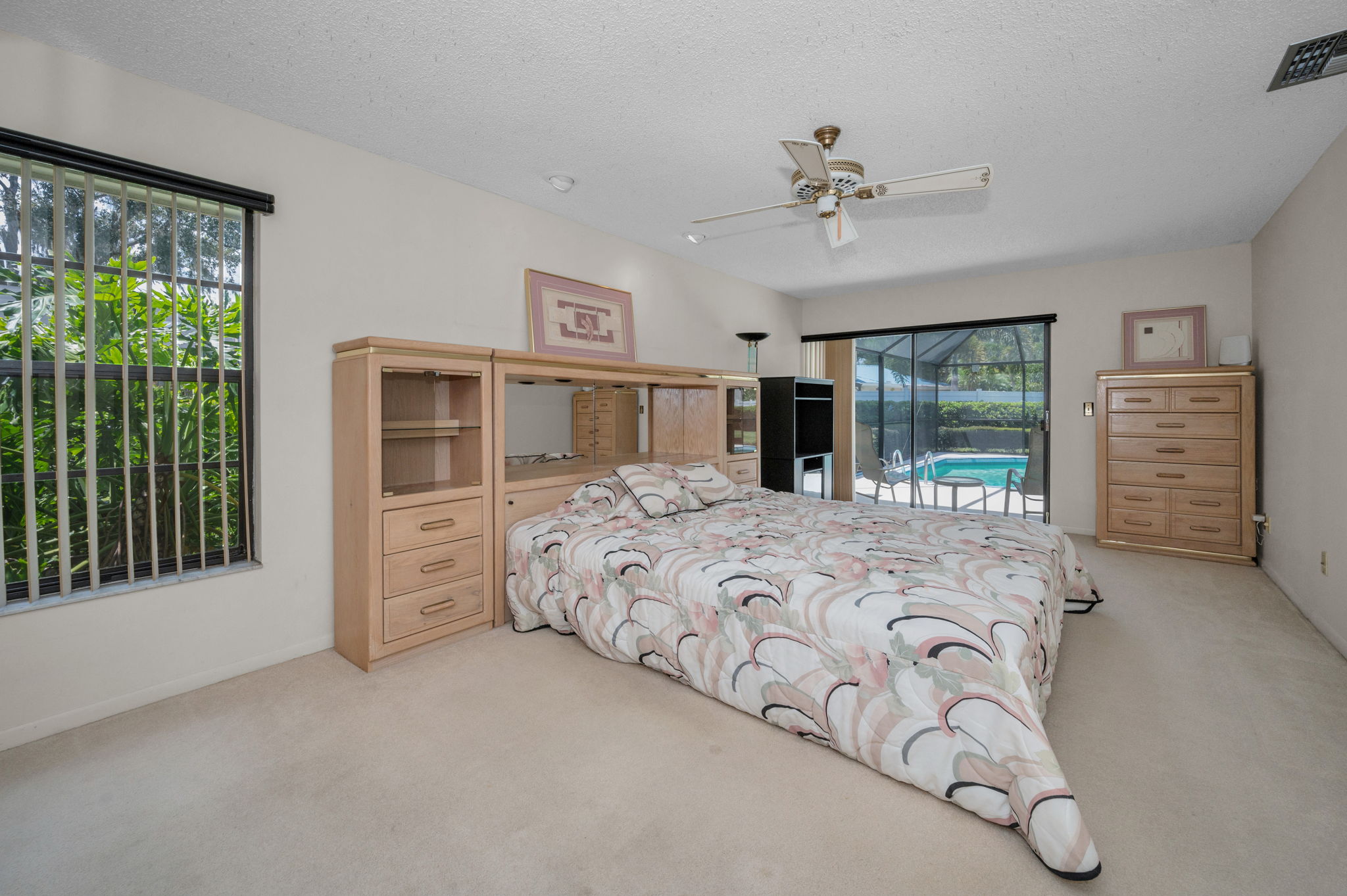 Primary Bedroom1a