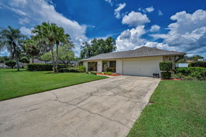 Front Exterior6