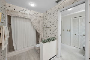 Primary Bathroom1c