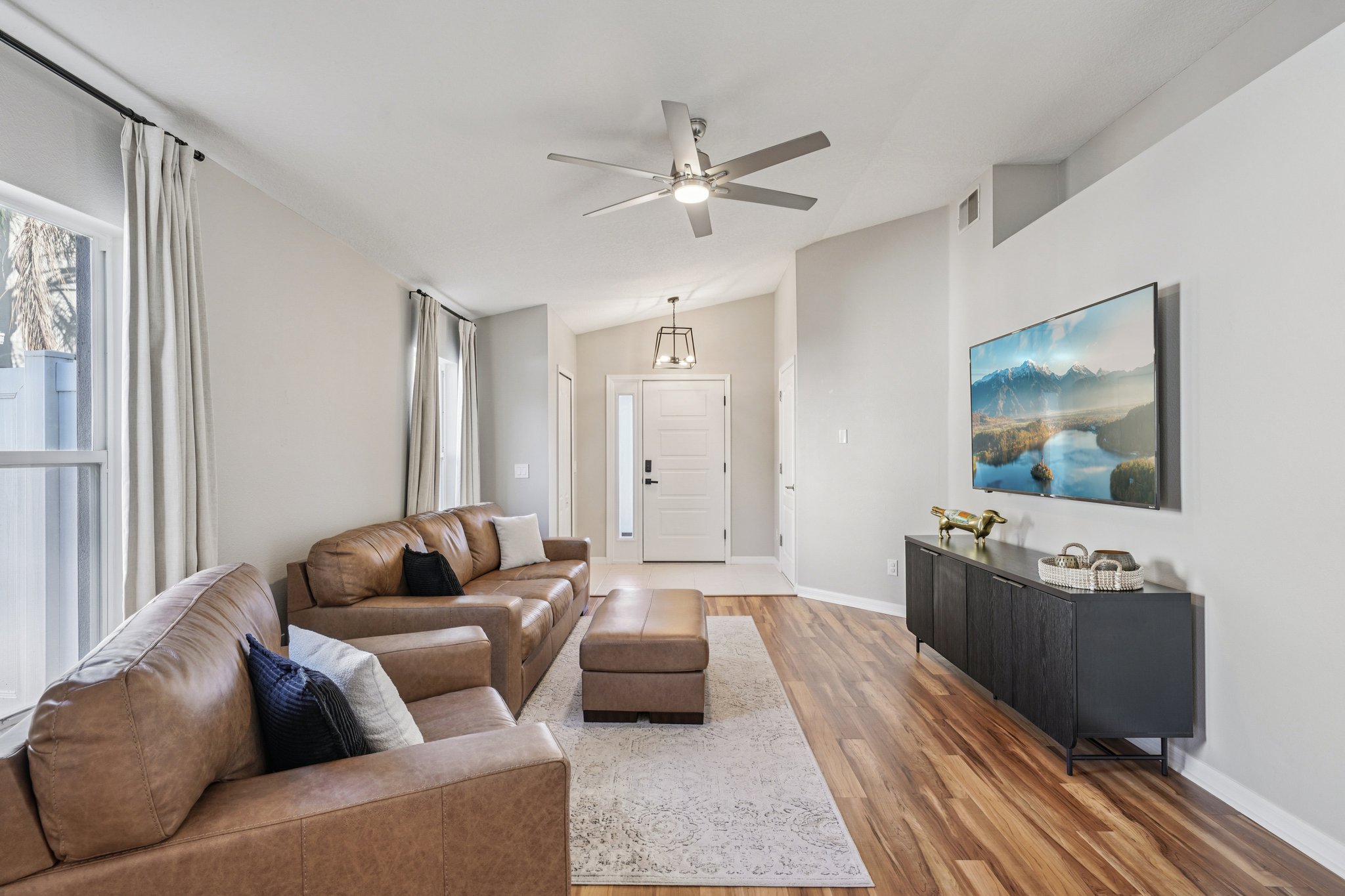 Whitley Bay Ct-S2202-010.jpg