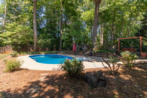 3106 Cabarrus Dr-40