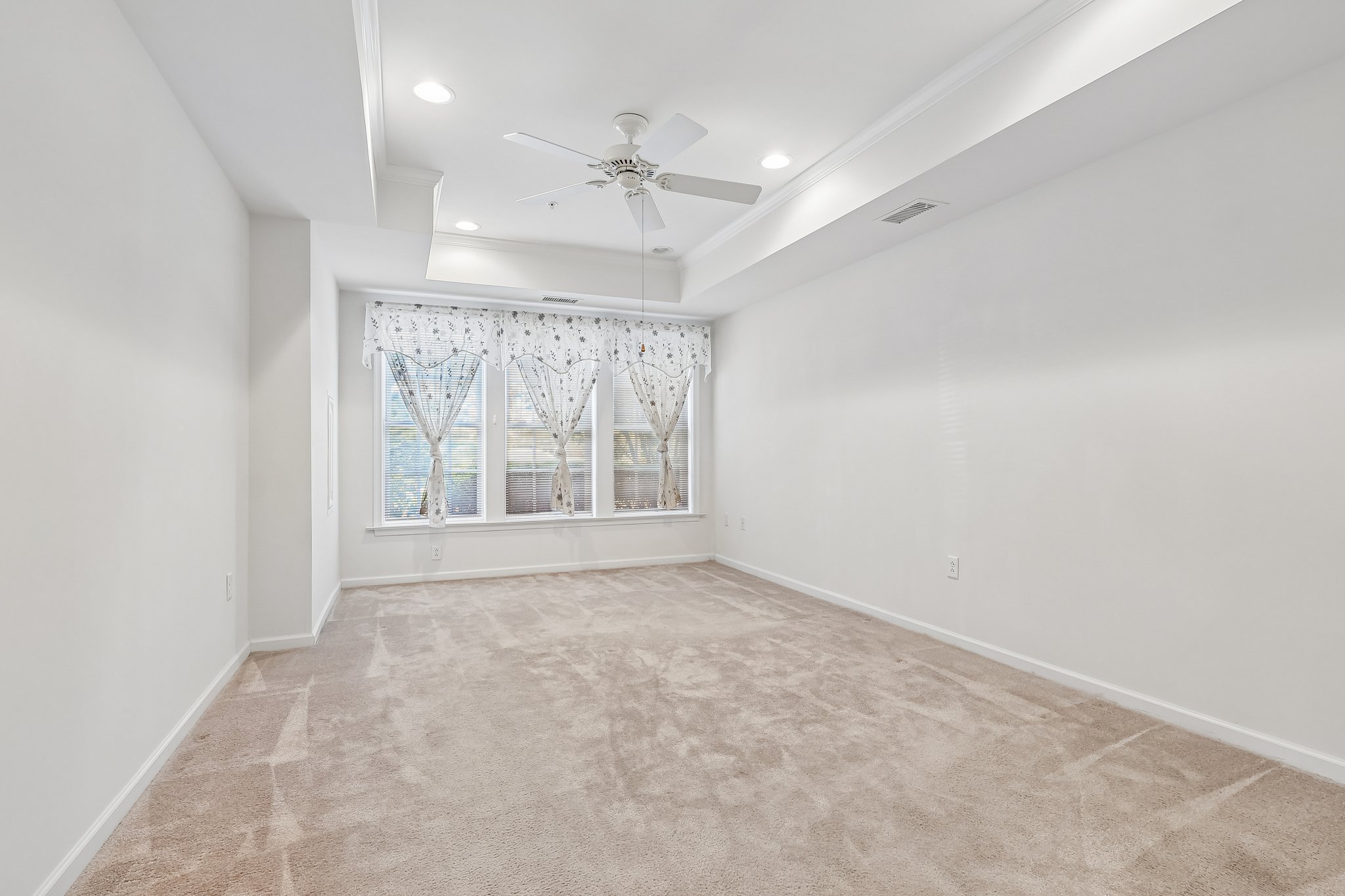 Lilac Ct-S0208-021.jpg