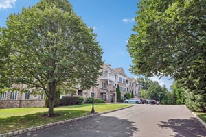 Lilac Ct-S0208-005.jpg