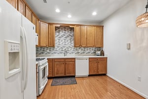 Lilac Ct-S0208-013.jpg