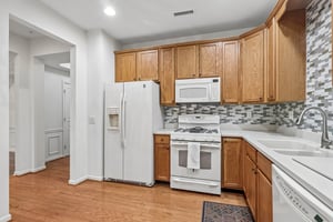 Lilac Ct-S0208-015.jpg