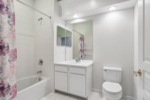 Lilac Ct-S0208-033.jpg