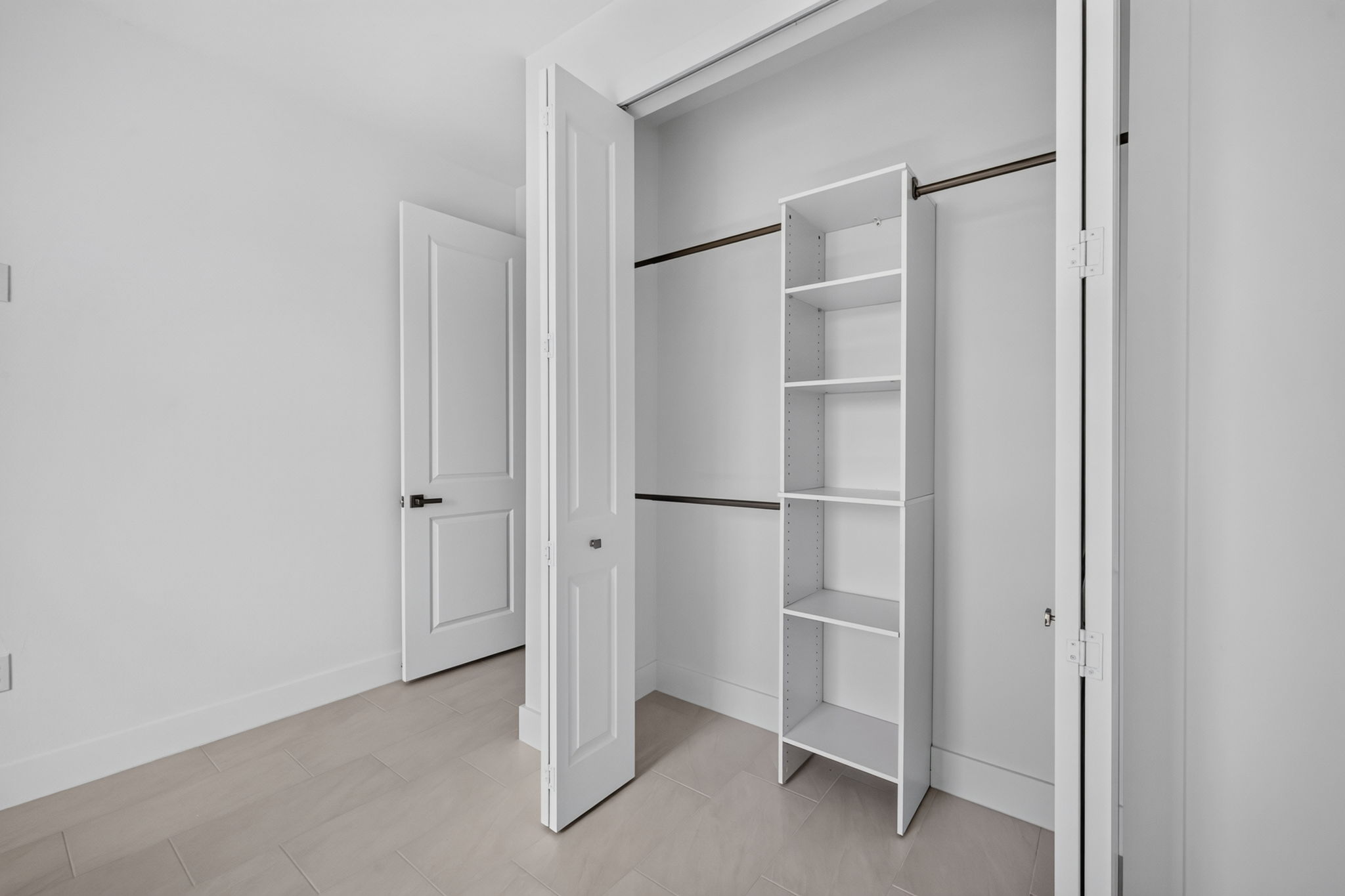 Closet 1