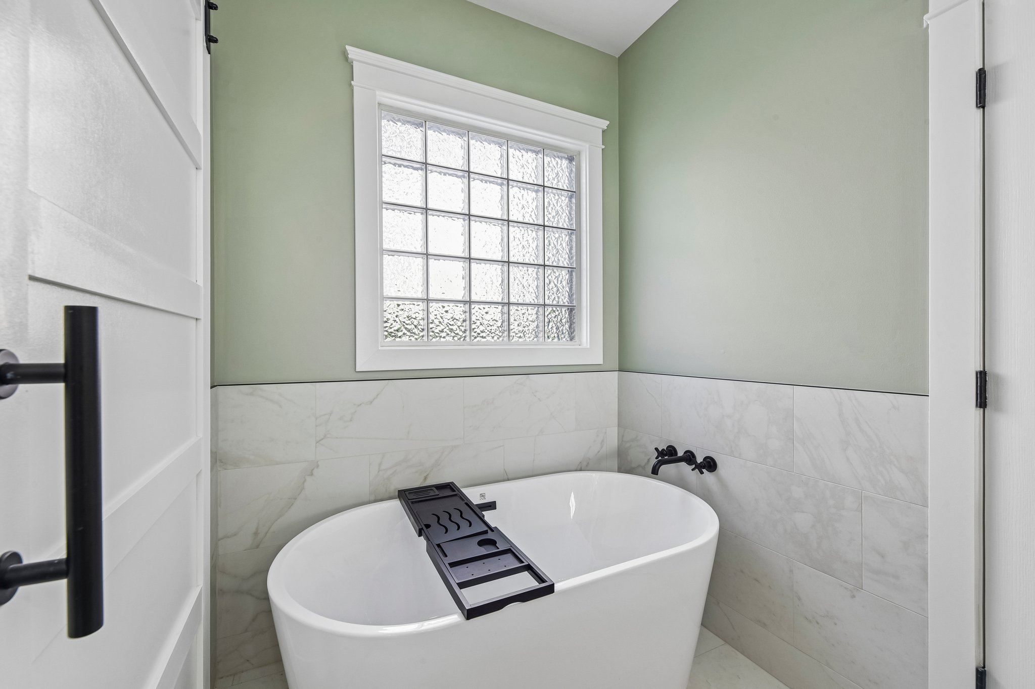 Thayer Dr-S1806-026.jpg