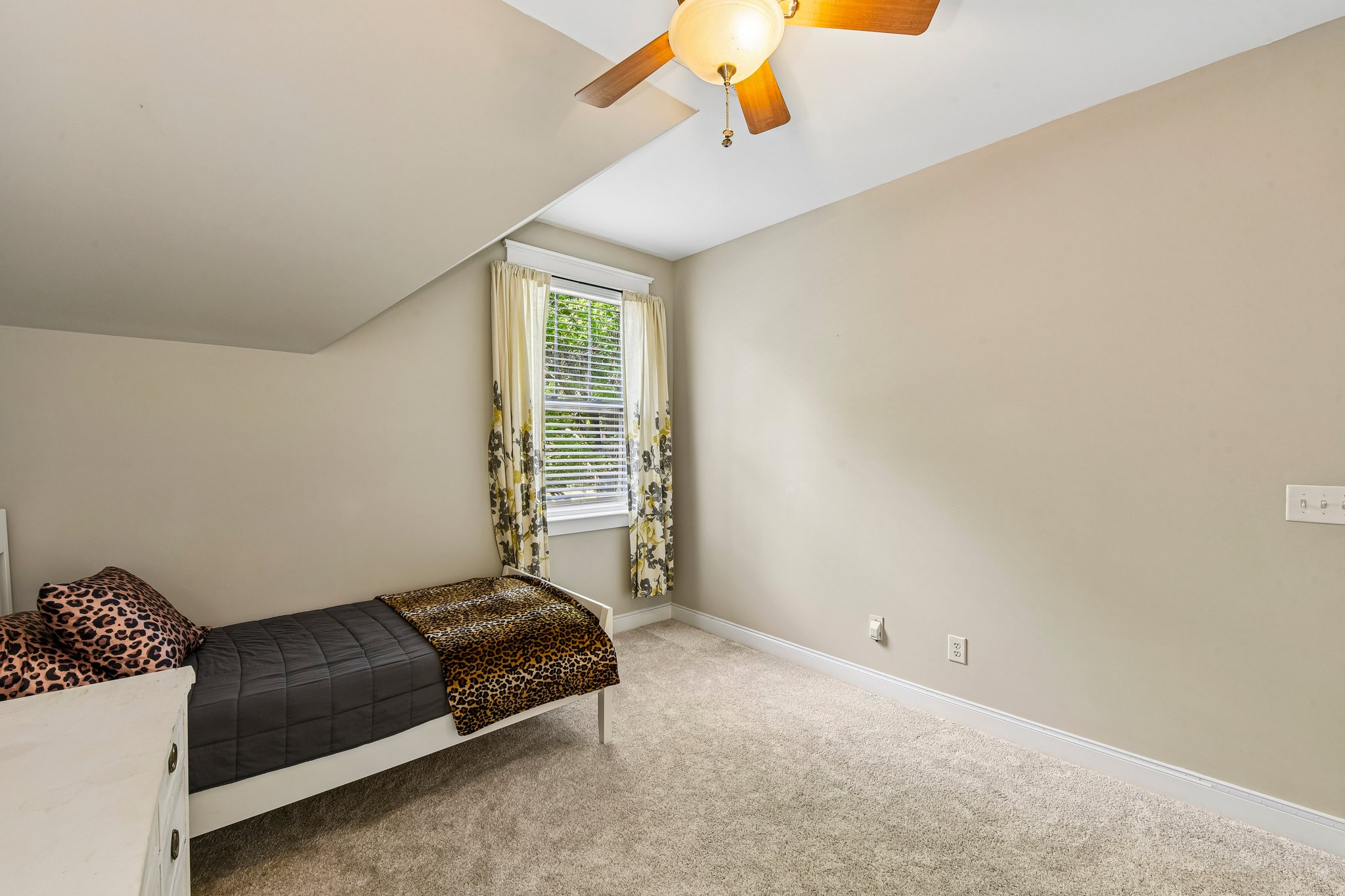 Thayer Dr-S1806-034.jpg