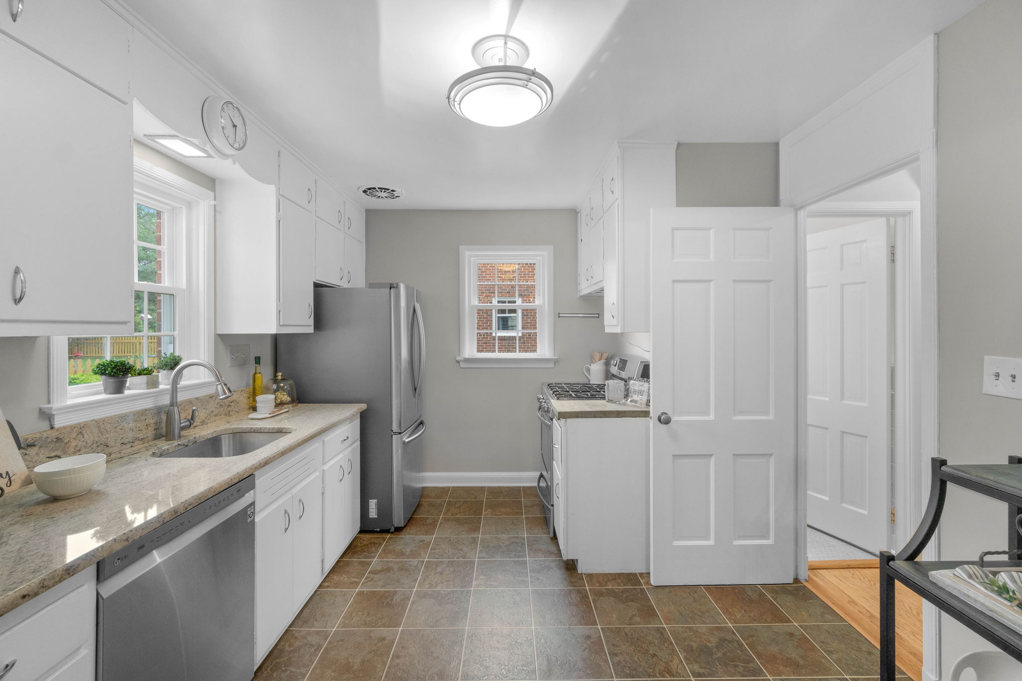 3107 Holly St, Alexandria, VA 22305, USA Photo 19