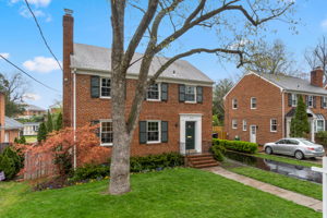 3107 Holly St, Alexandria, VA 22305, USA Photo 2