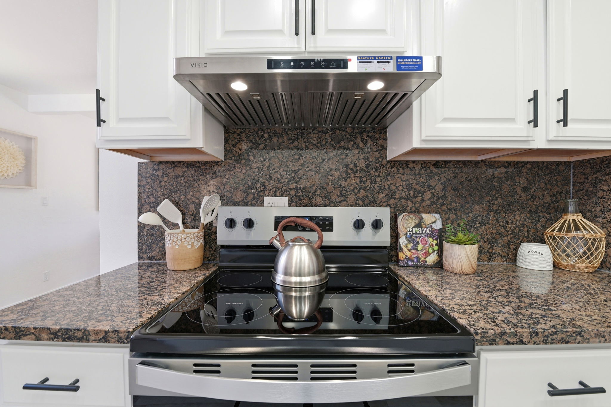 012_F8_31070 Meadowbrook Ave