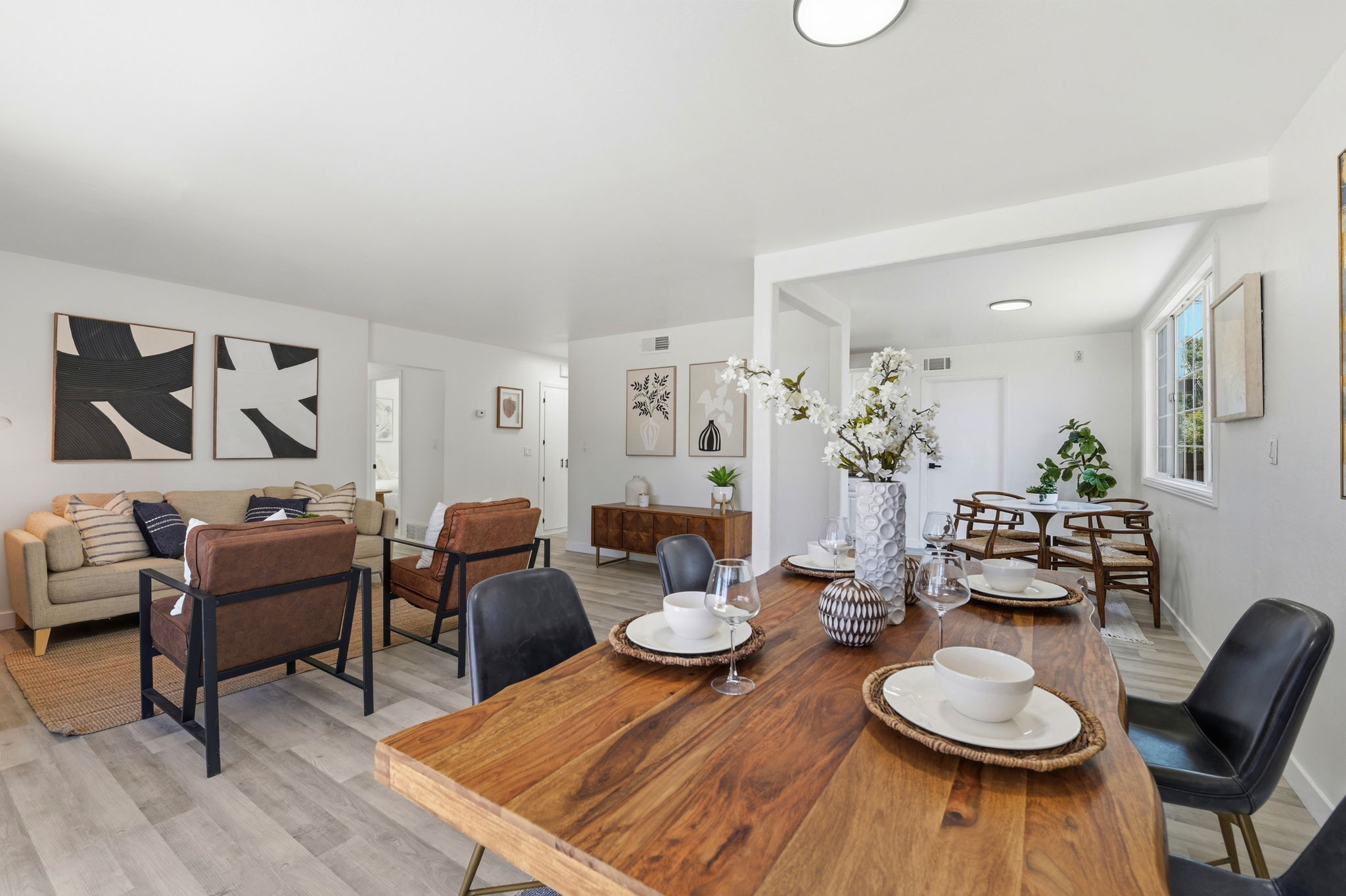 017_F8_31070 Meadowbrook Ave