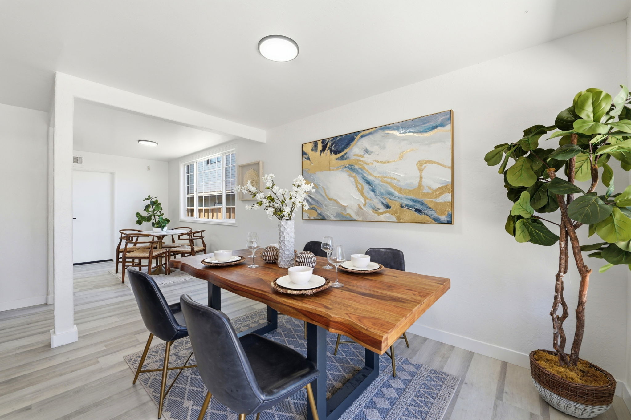 020_F8_31070 Meadowbrook Ave