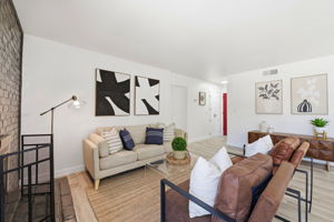 008_F8_31070 Meadowbrook Ave