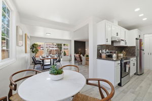 014_F8_31070 Meadowbrook Ave