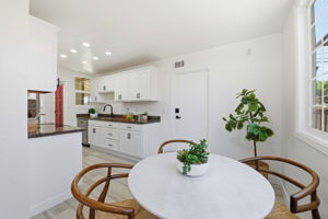 015_F8_31070 Meadowbrook Ave