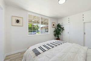 030_F8_31070 Meadowbrook Ave