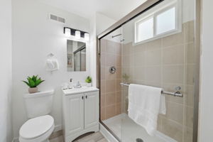 033_F8_31070 Meadowbrook Ave