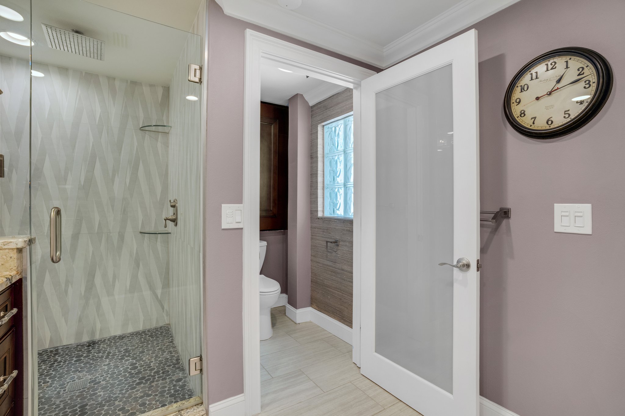 Oversize Shower and Private Toilet Room
