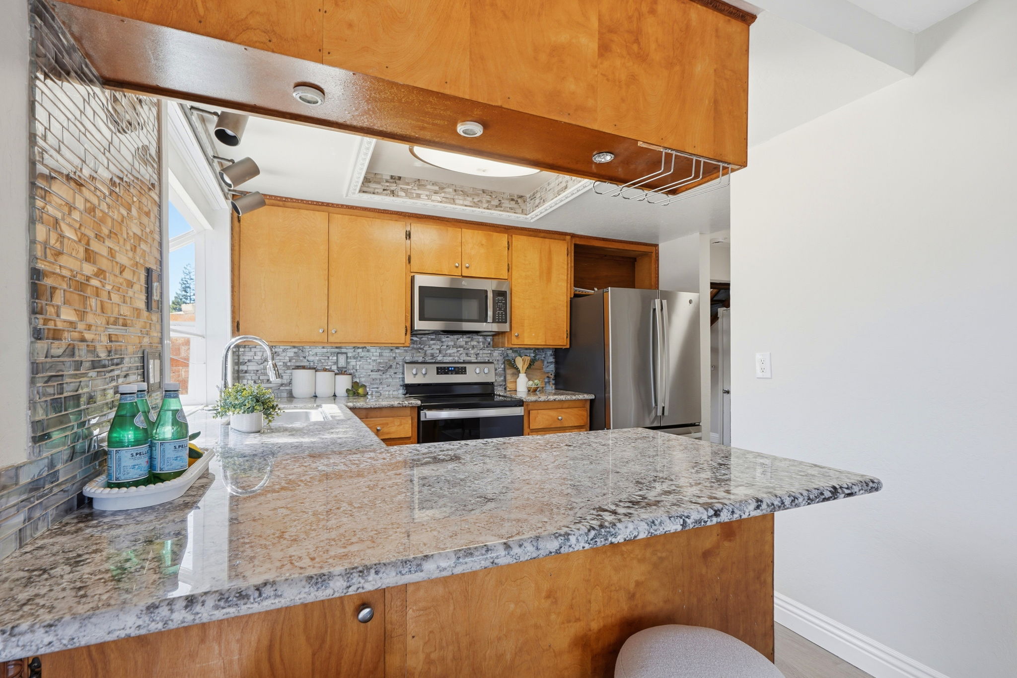 016_F8_3109 Brook Ct