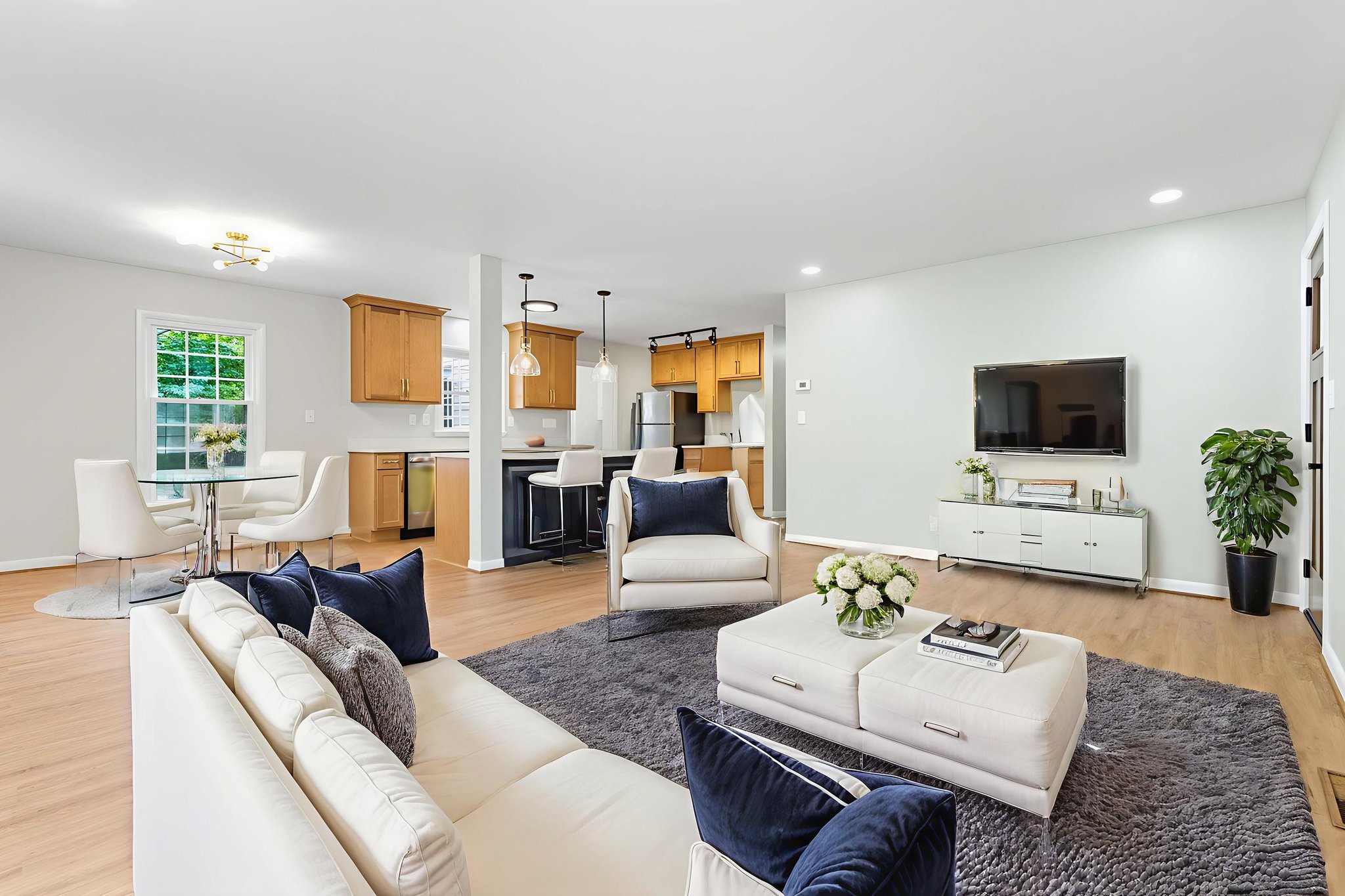 3109 Michael Dr-20 virtually staged.jpeg
