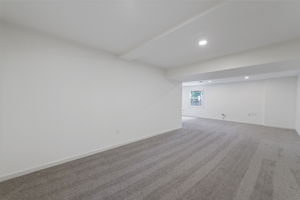  Photo 37