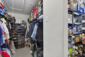 Photo 34