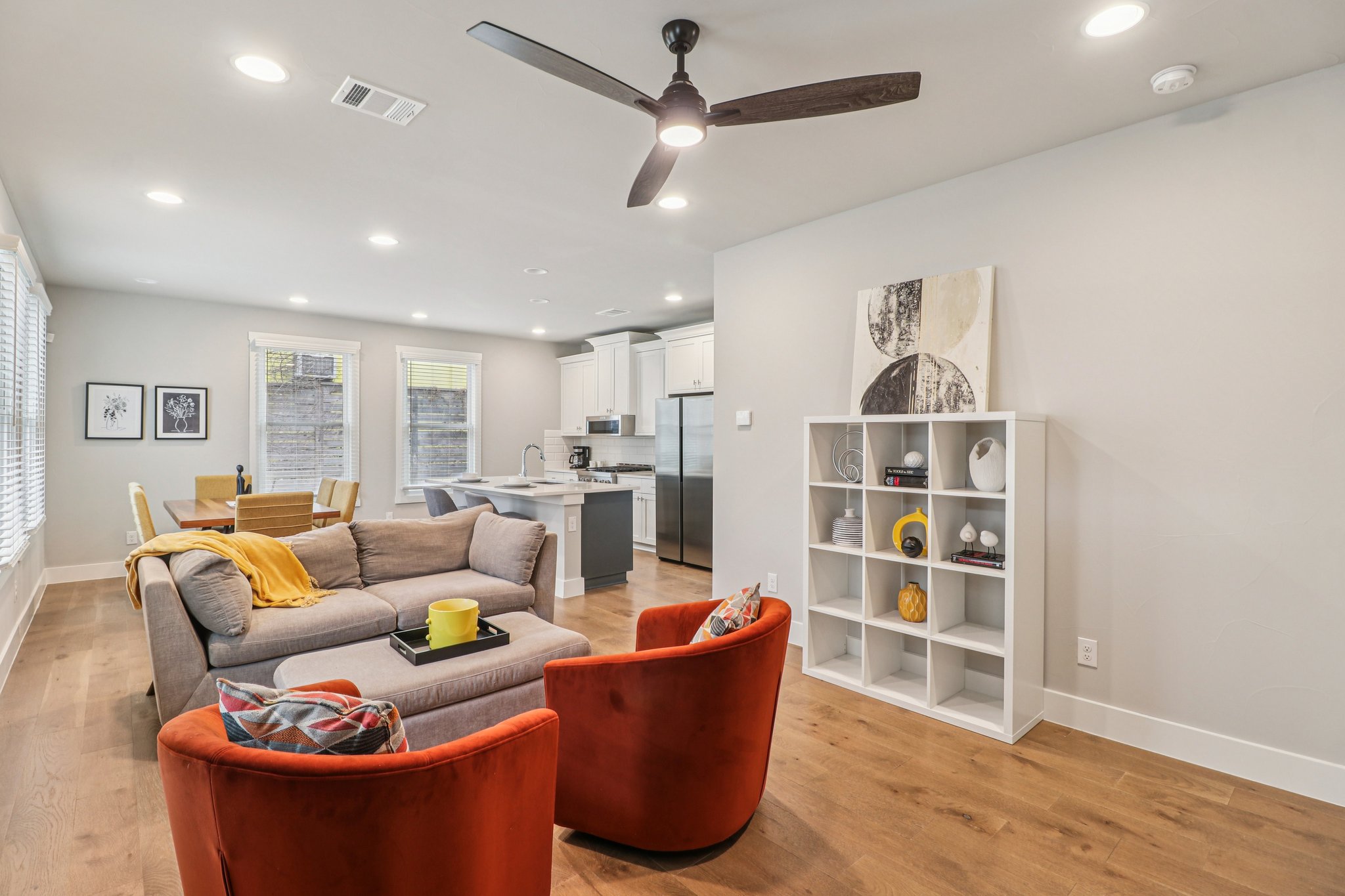 E Evergreen St-S1902-008.jpg