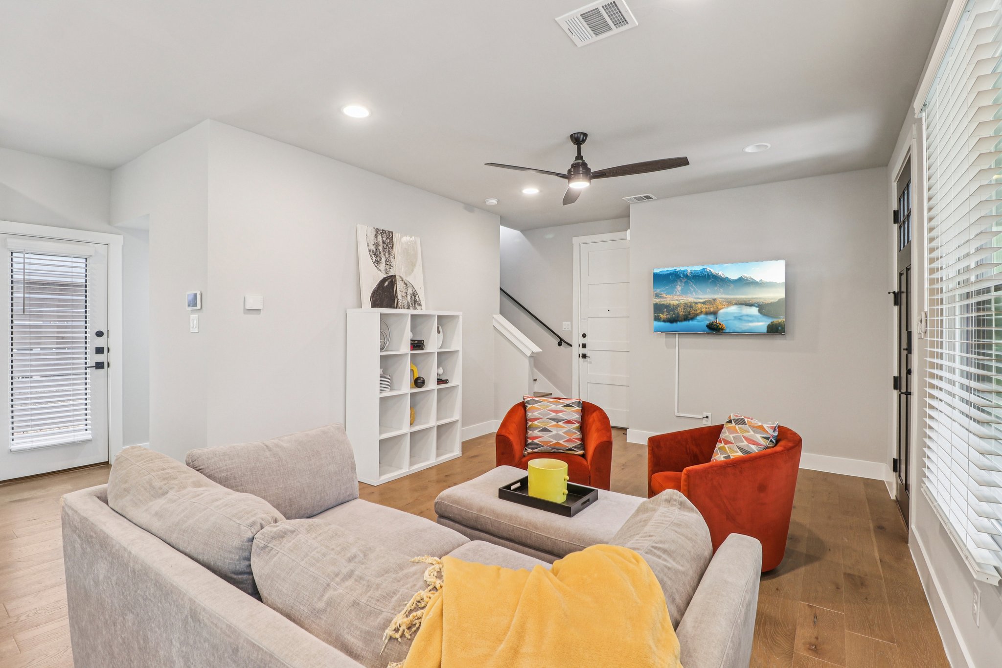 E Evergreen St-S1902-009.jpg