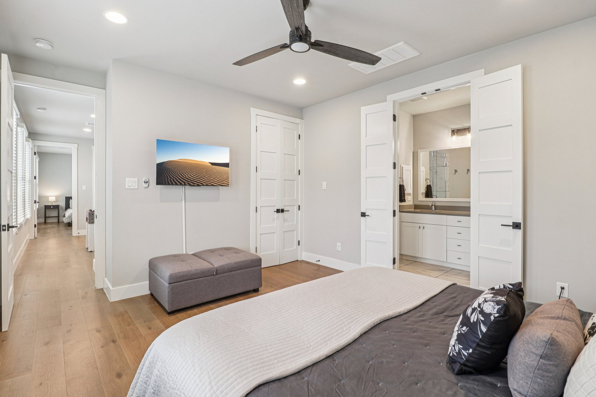 E Evergreen St-S1902-022.jpg