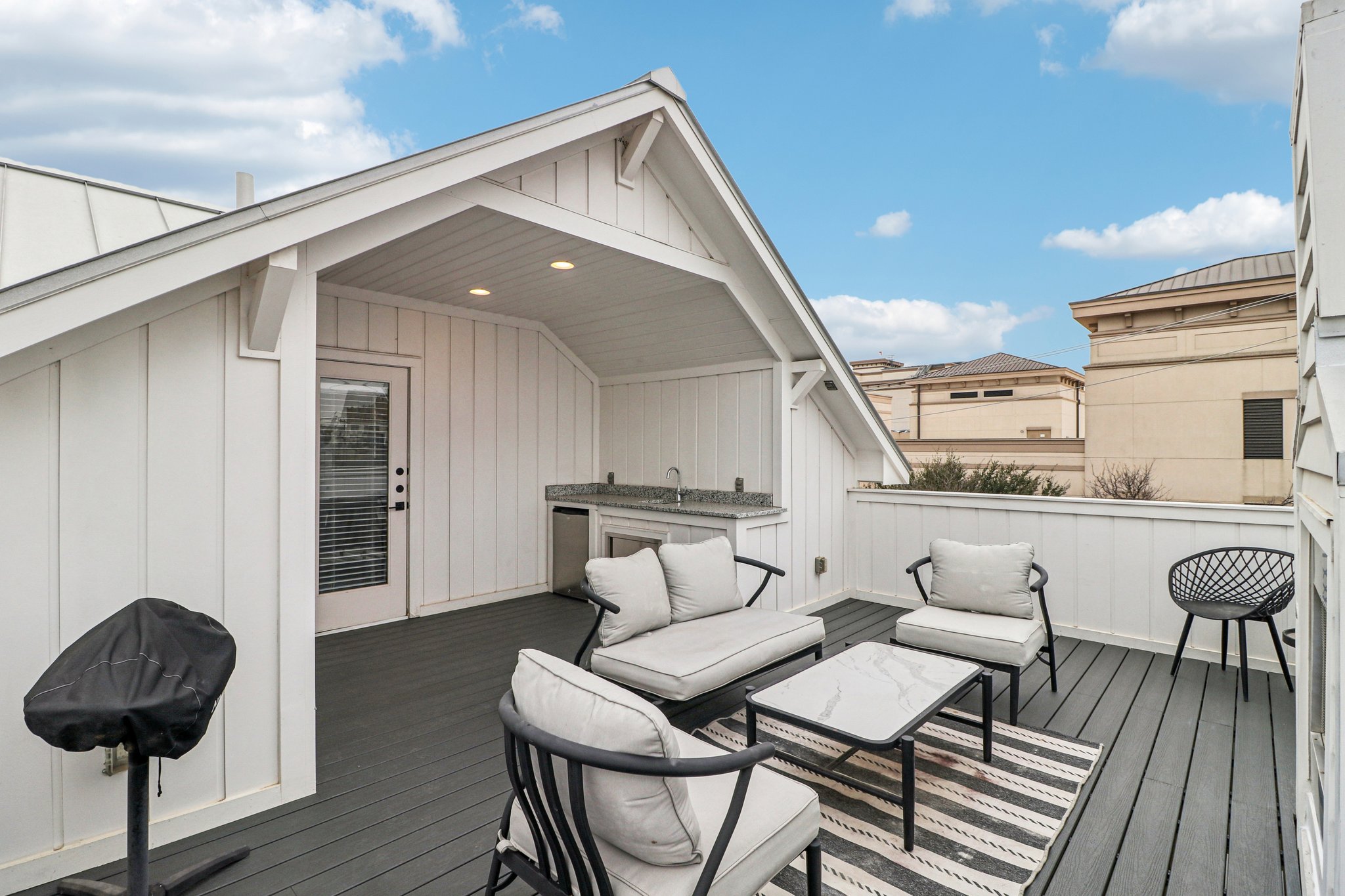 E Evergreen St-S1902-031.jpg