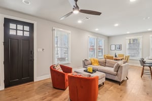 E Evergreen St-S1902-007.jpg