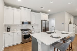 E Evergreen St-S1902-014.jpg