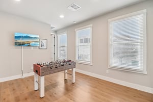 E Evergreen St-S1902-016.jpg