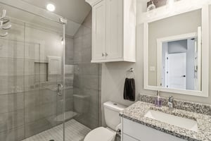 E Evergreen St-S1902-026.jpg