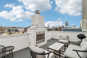 E Evergreen St-S1902-032.jpg