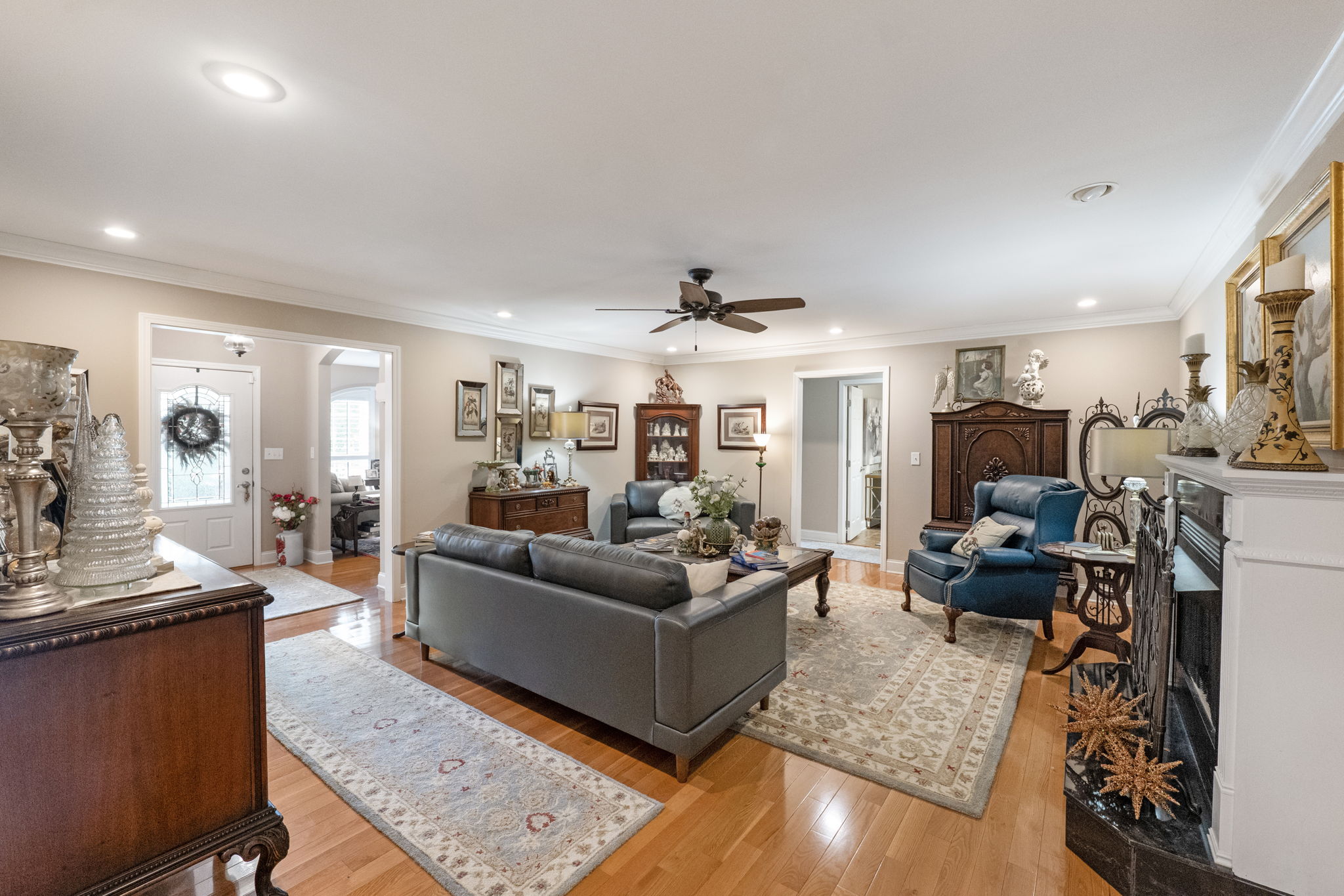  Photo 28