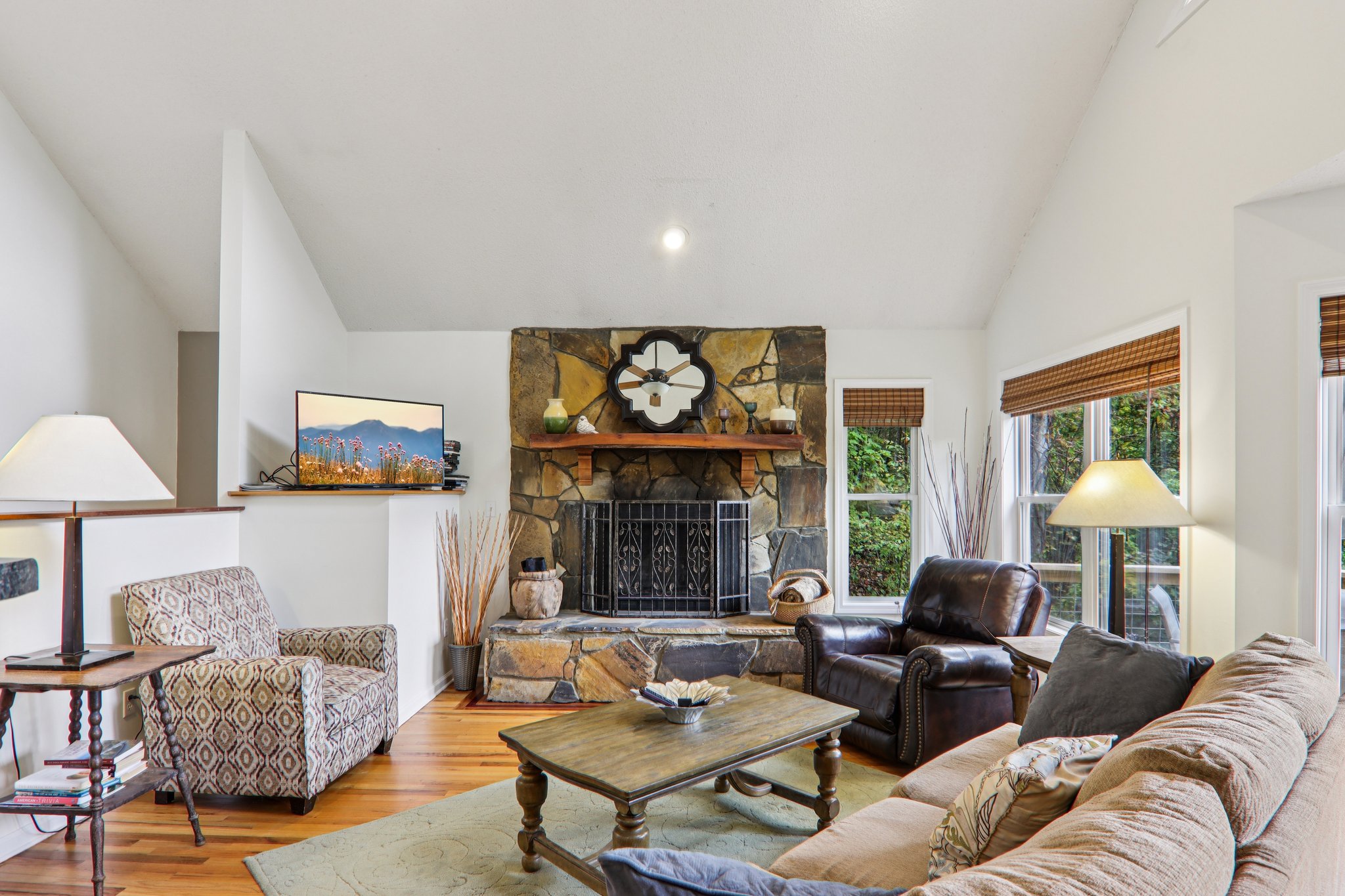 Jacks Knob Rd-S0910-013.jpg