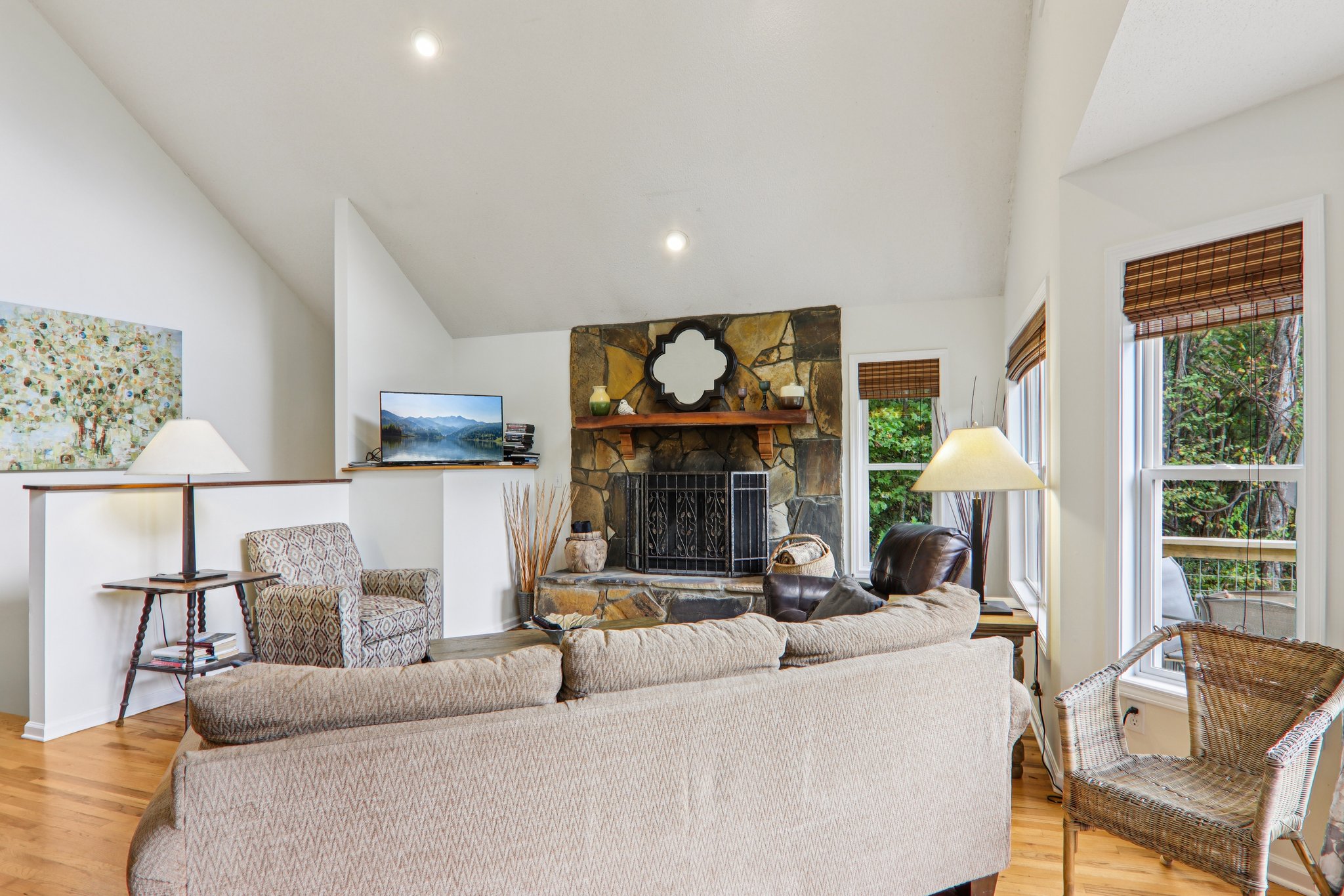 Jacks Knob Rd-S0910-015.jpg