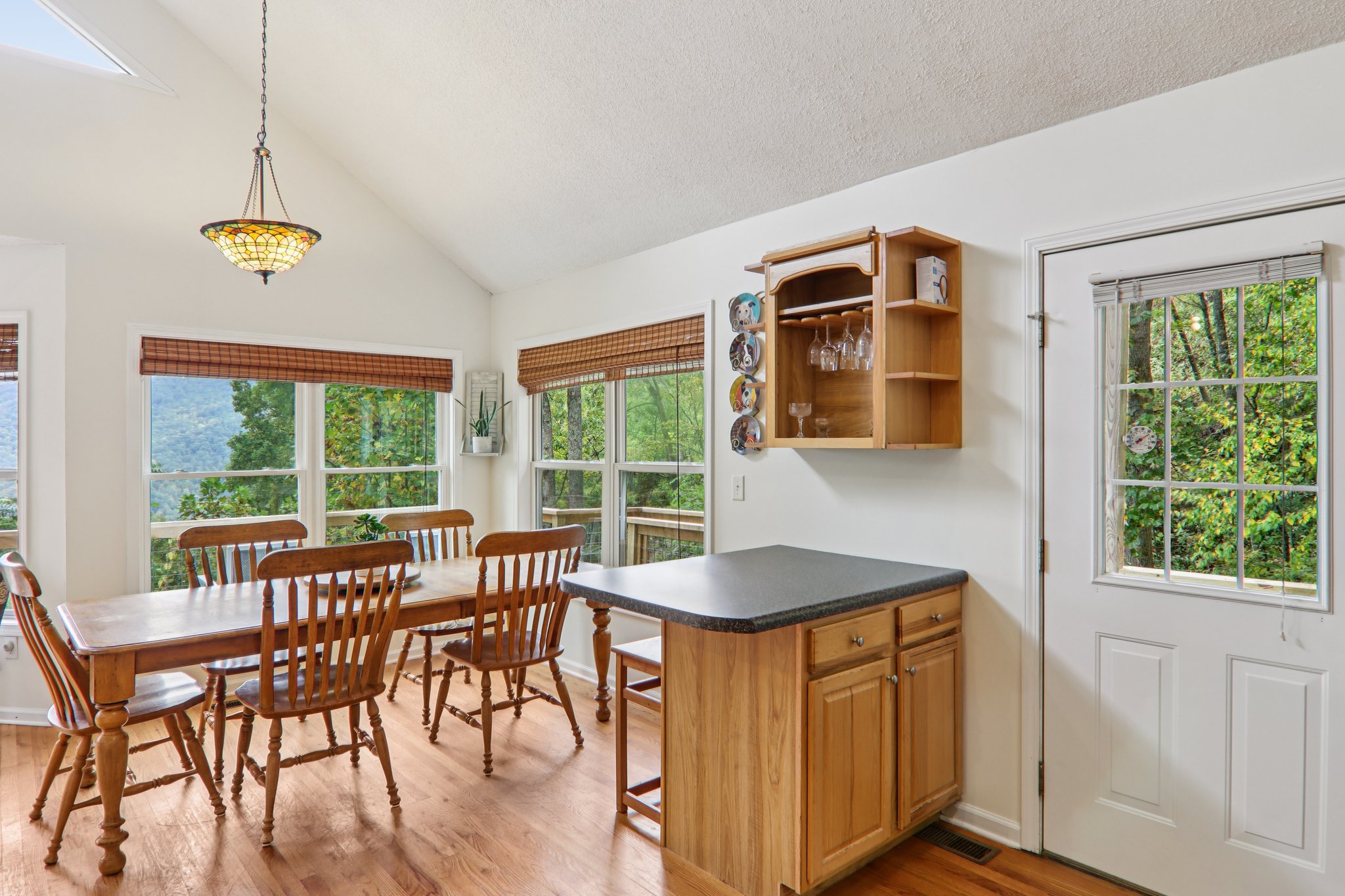 Jacks Knob Rd-S0910-027.jpg